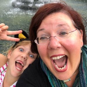 Meet your Posher, Julia